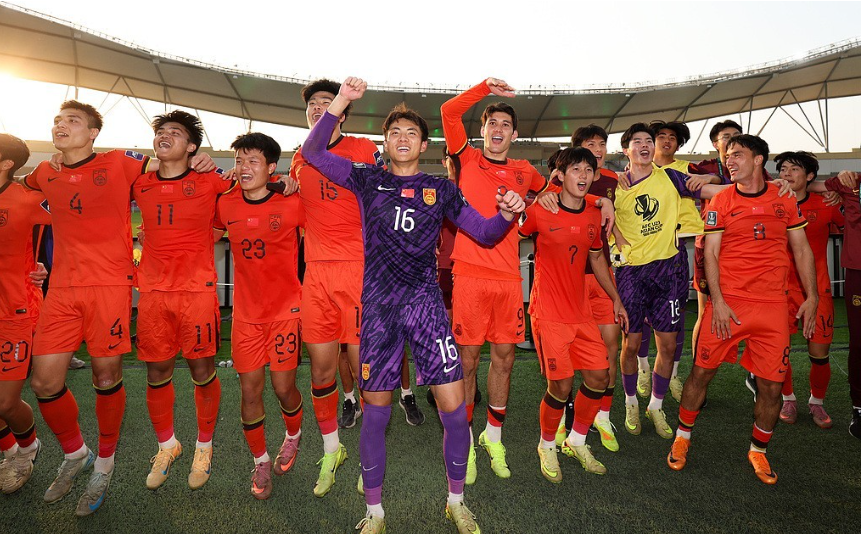 世界杯高清入口-1-0爆冷?亚洲球迷挺中国队:34%夺冠!日本球迷:我们先丢球难了