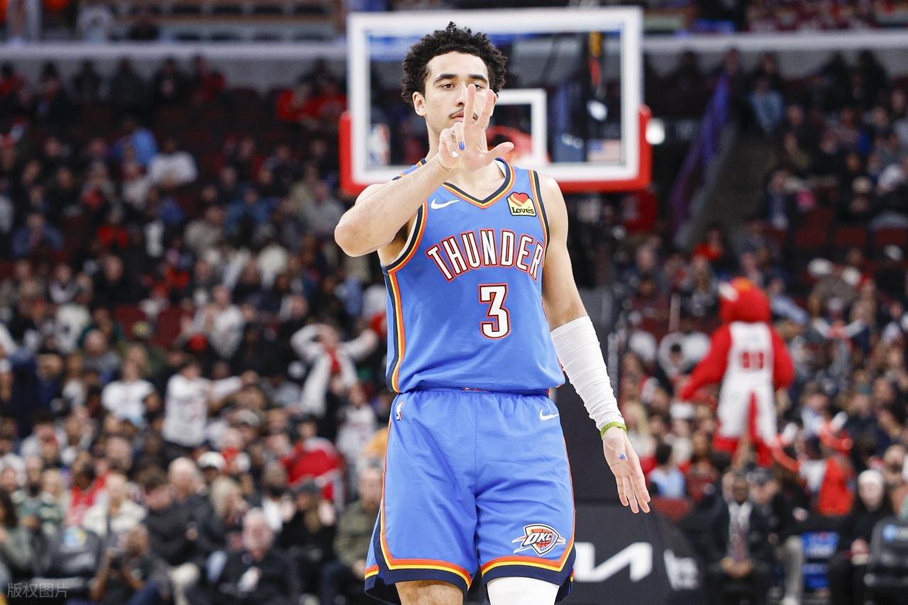 世界杯app下载-班凯罗37+5+6无缘今日最佳球员！因为爱德华兹41+6+2+5创纪录！